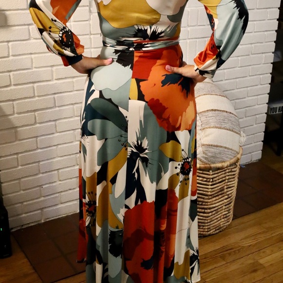 Forever 21 Floral Maxi Dress - Picture 3 of 3